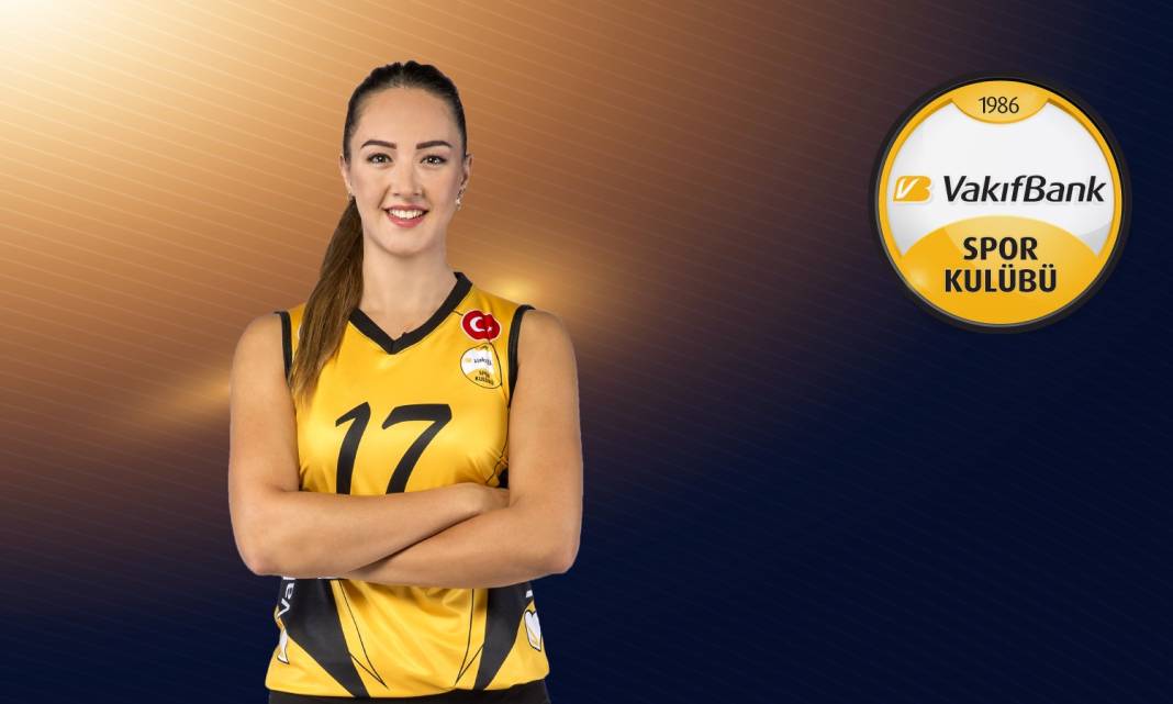 Galatasaray'da oynadı Fenerbahçe'de de Beşiktaş'ta da: Cansu Çetin imzayı attı 7